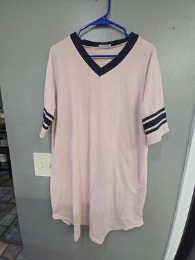 Ekouaer Nightgown Size M Pink V-Neck Short Sleeve Sleep Shirt